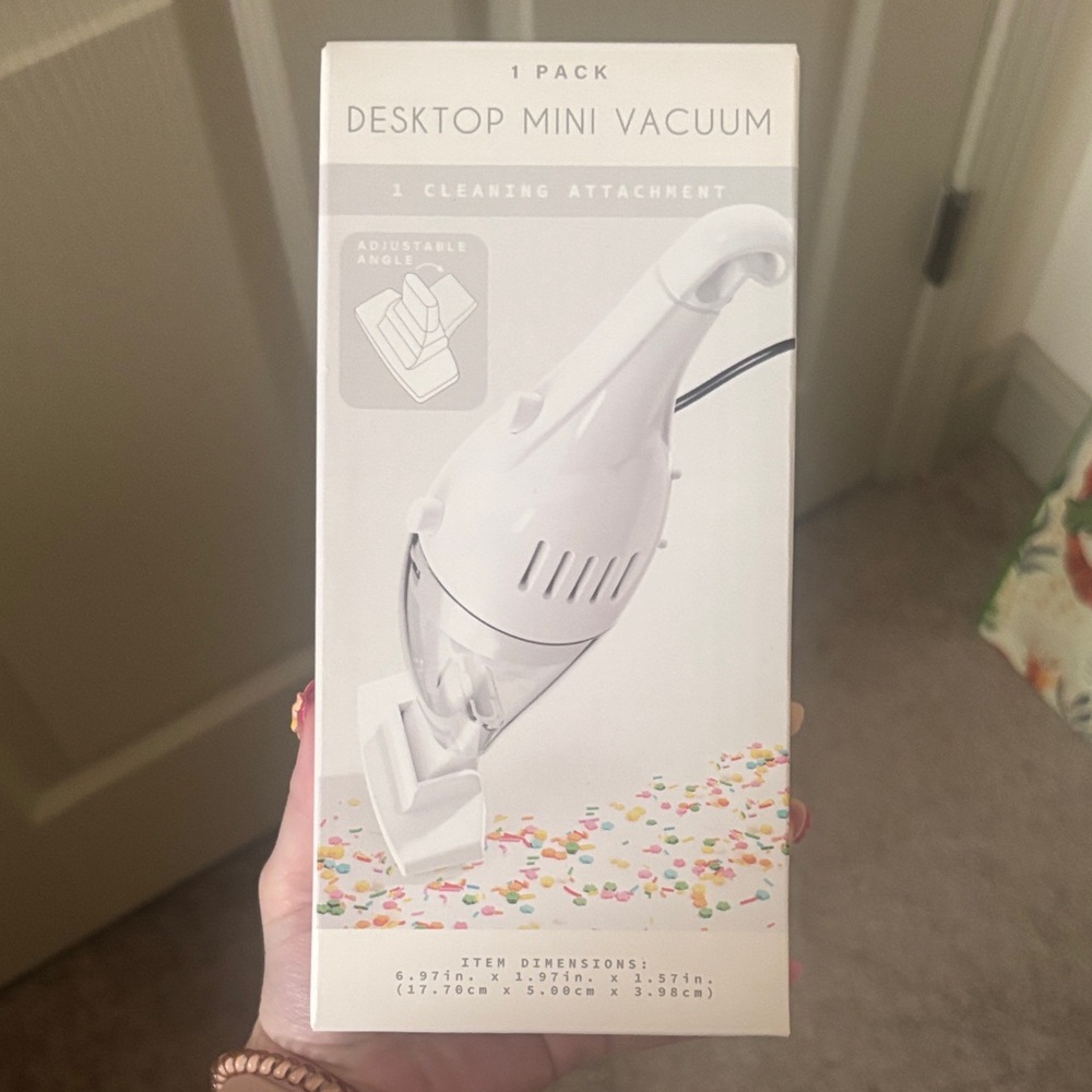 Desktop Mini Vacuum - White